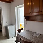 Modern Mykonos Apartament